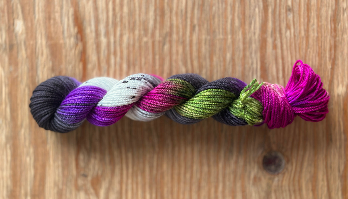 'Wednesday' Dye Recipe Colourway by Muffs Merino