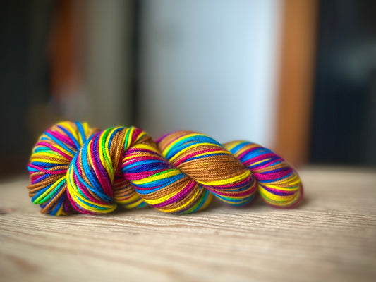 Free Dharma Dye Recipe 'Nowhere to Neon' Colourway by Muffs Merino