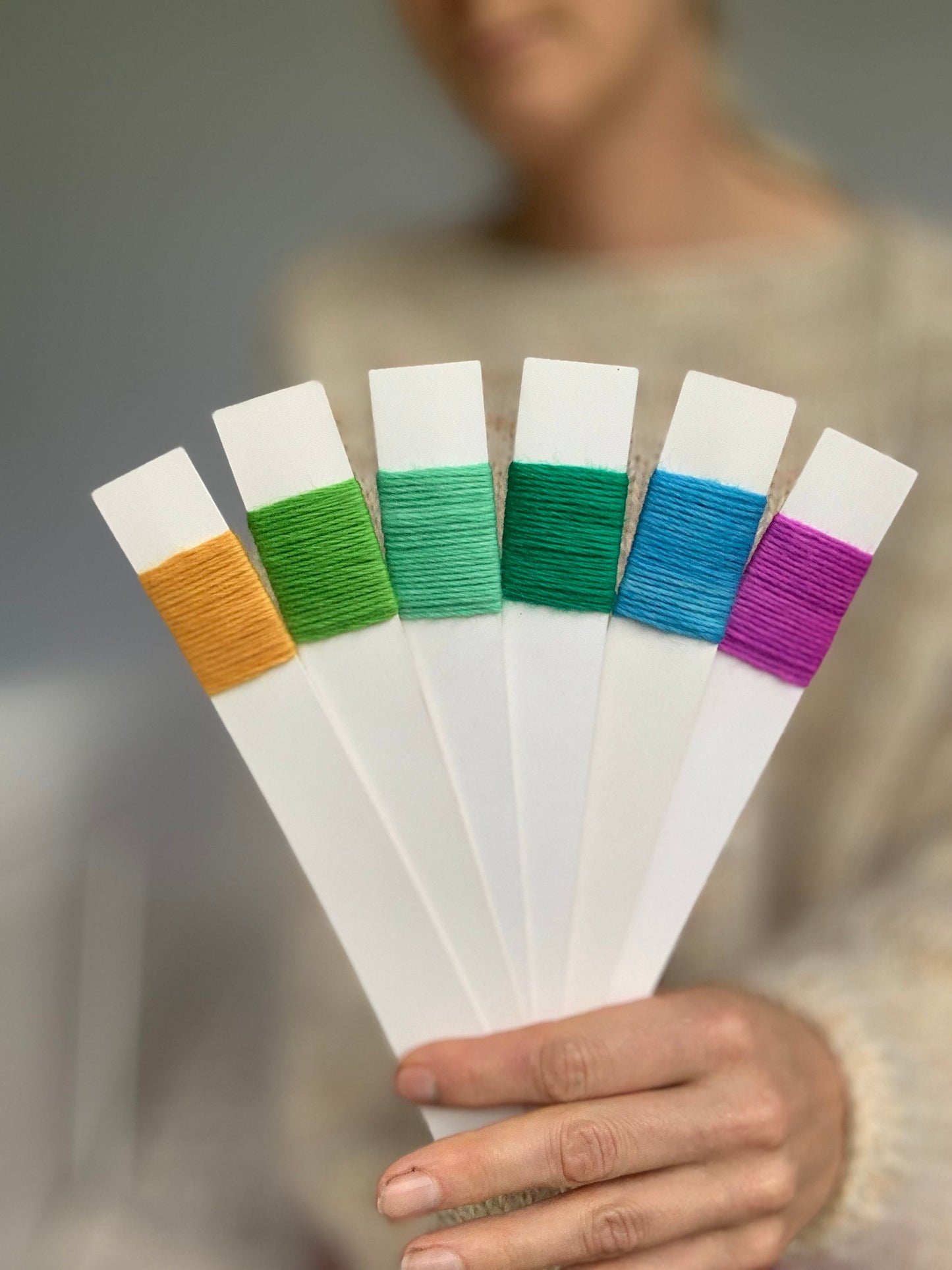 Dharma Primary Brights Collection - 100 yarn dyeing Recipes for Pro and Beginner Dyers on Wool Silk Nylon - Learn to Dye Fibre - 1% Solution