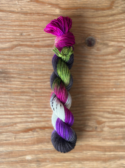 'Wednesday' Dye Recipe Colourway by Muffs Merino